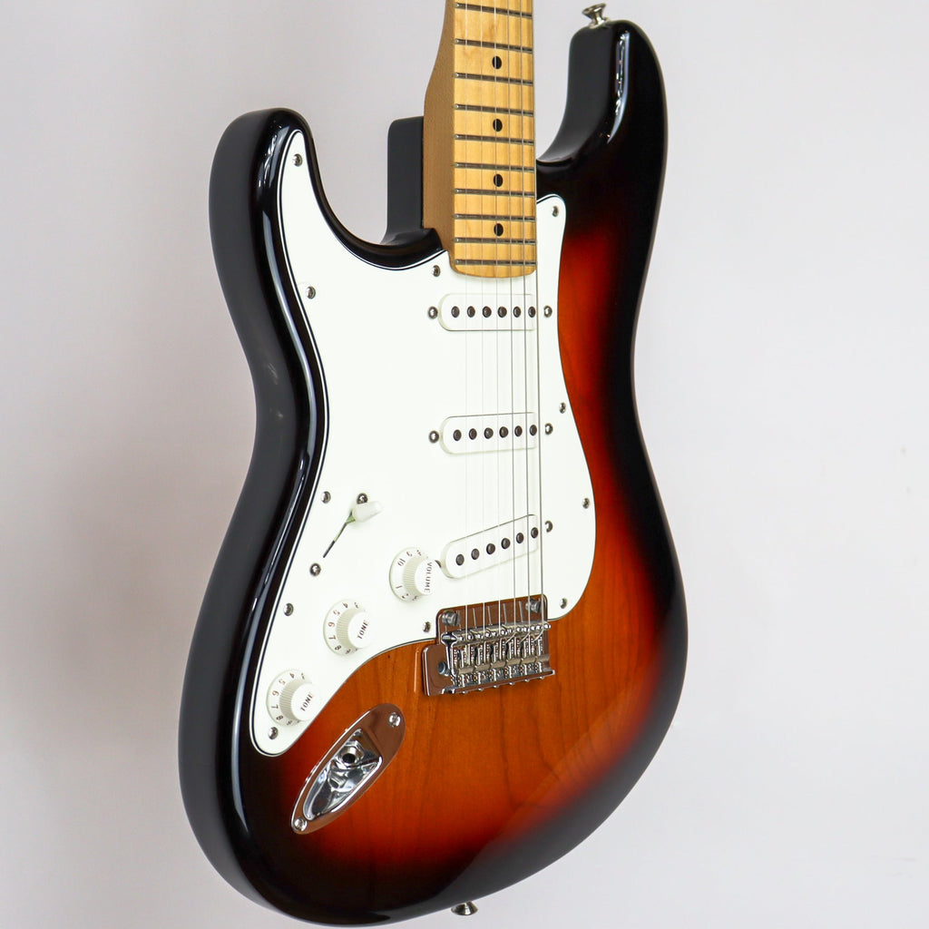 Fender Player Stratocaster Left-Handed Maple Neck 3 Tone Sunburst