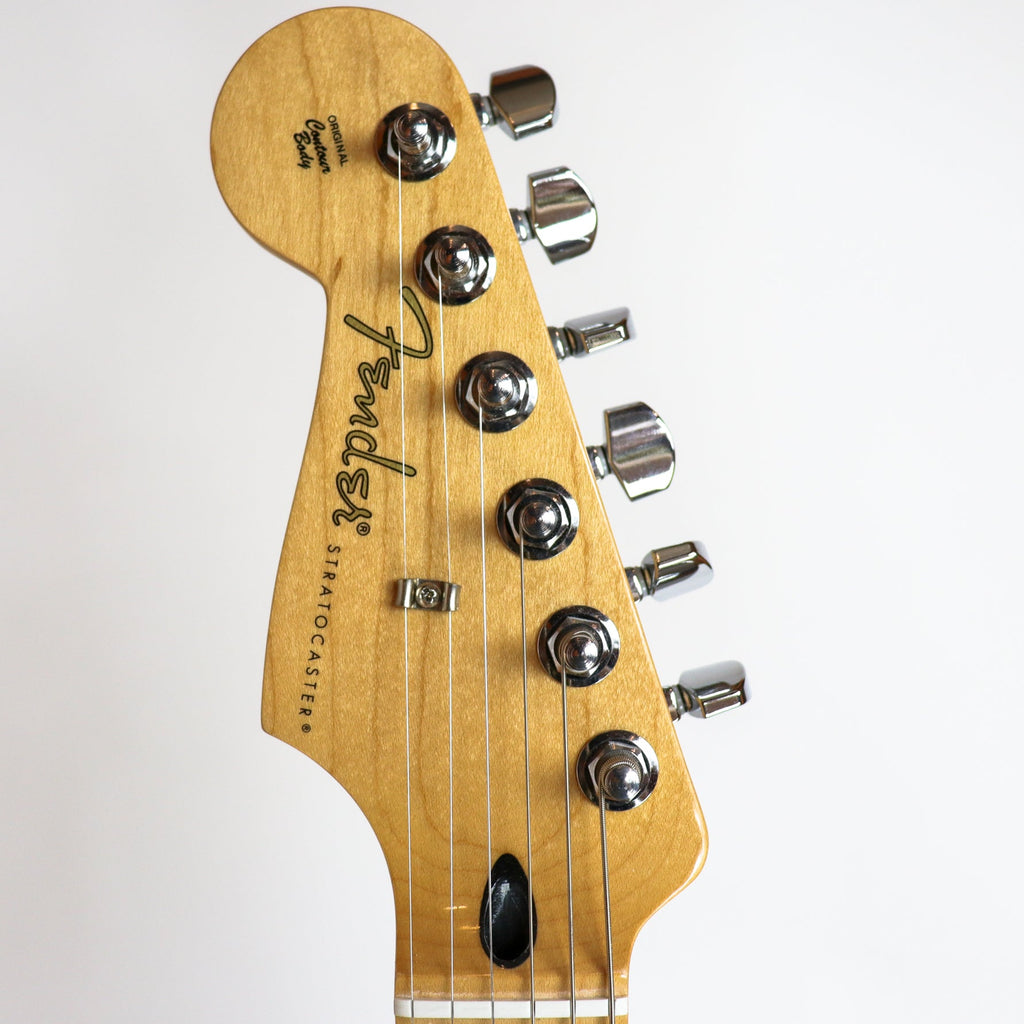 Fender Player Stratocaster Left-Handed Maple Neck 3 Tone Sunburst