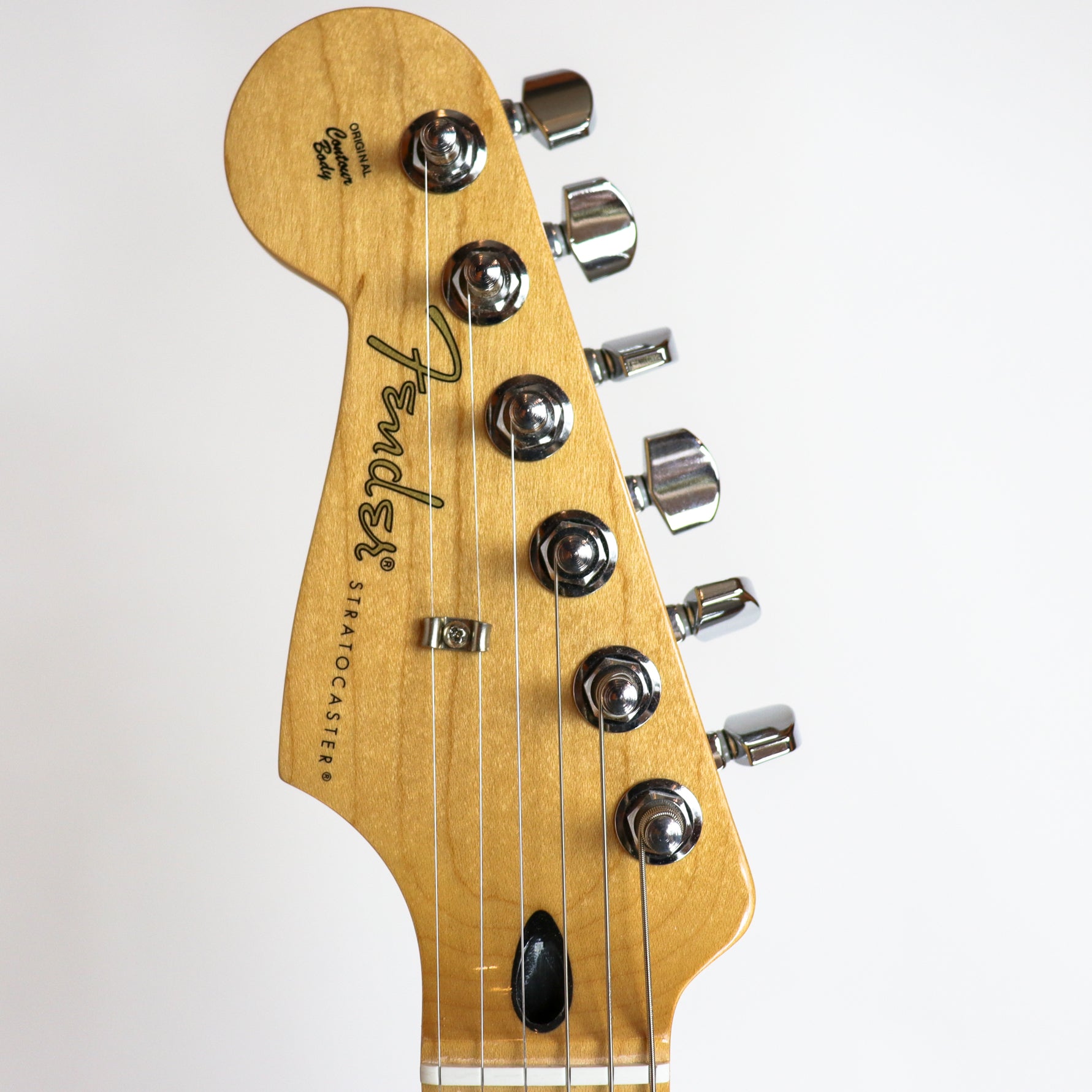 Fender Player Stratocaster Left-Handed Maple Neck 3 Tone Sunburst