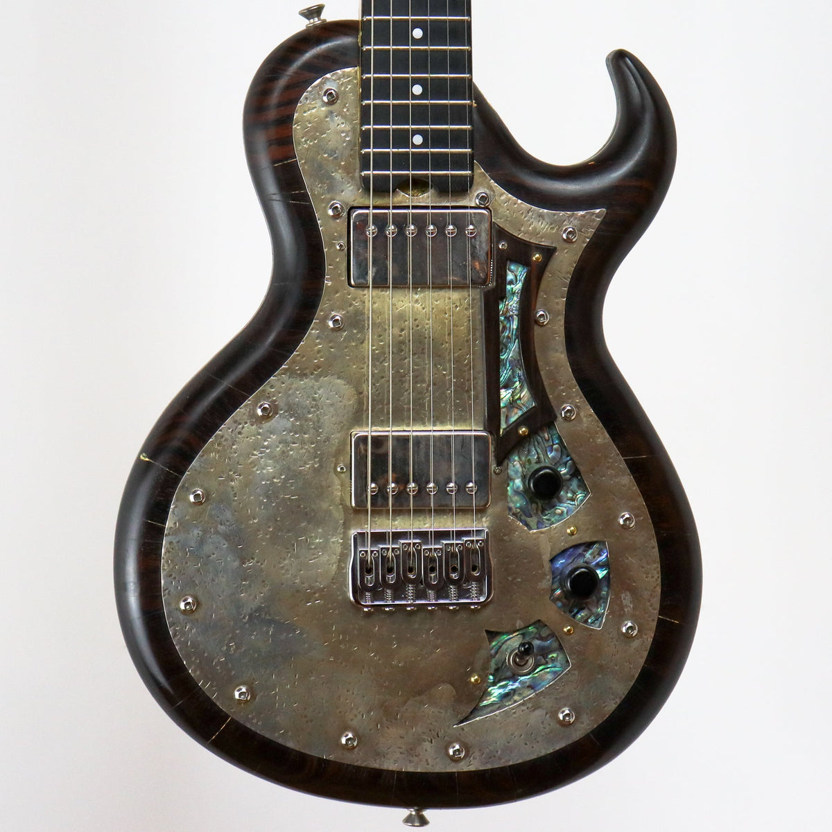 AM Guitars #00052 Ebony/Silver w/hardshell case