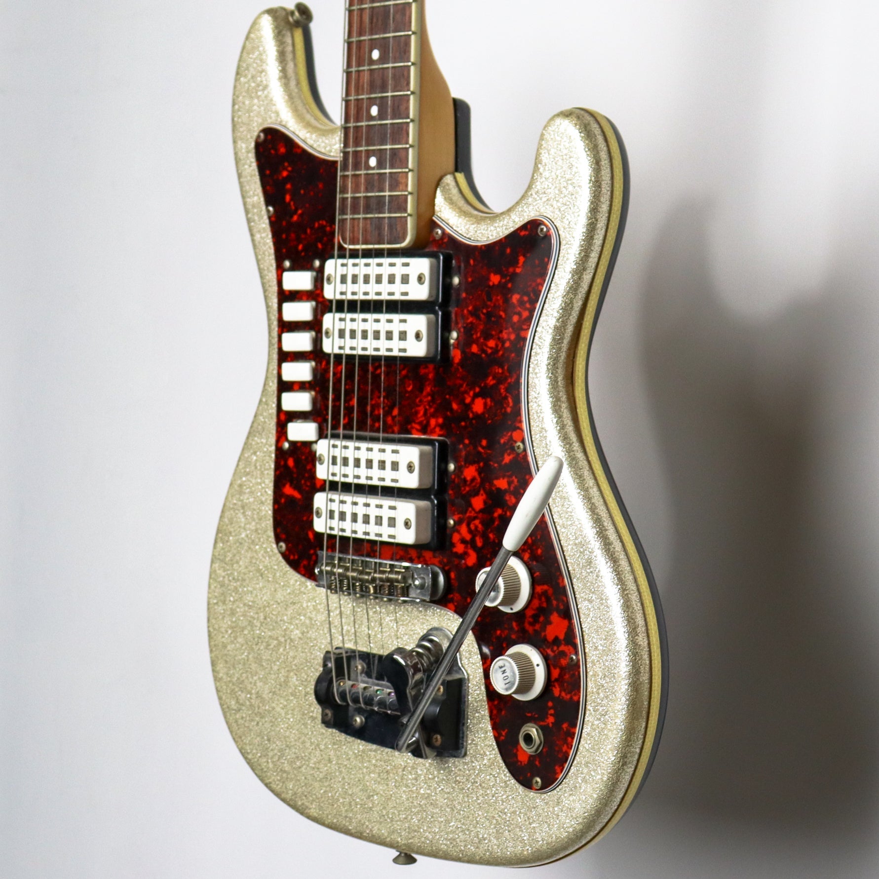 EKO 1960s Gold Sparkle 500 V4 Dot Inlay