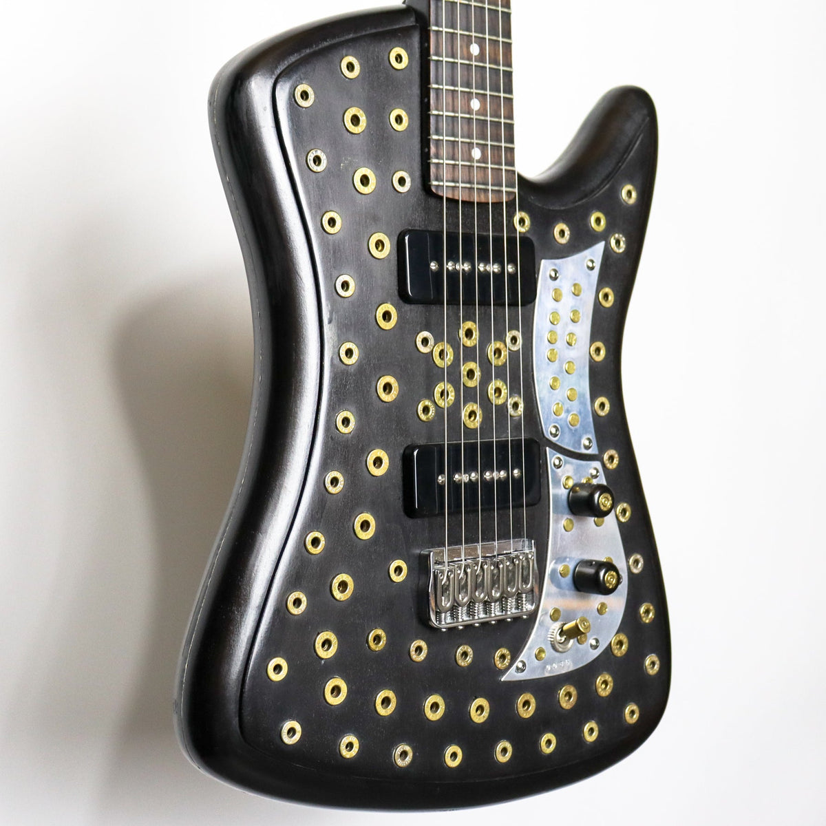 AM Guitars #0065 Brass Bullets Black P90s w/hardshell case