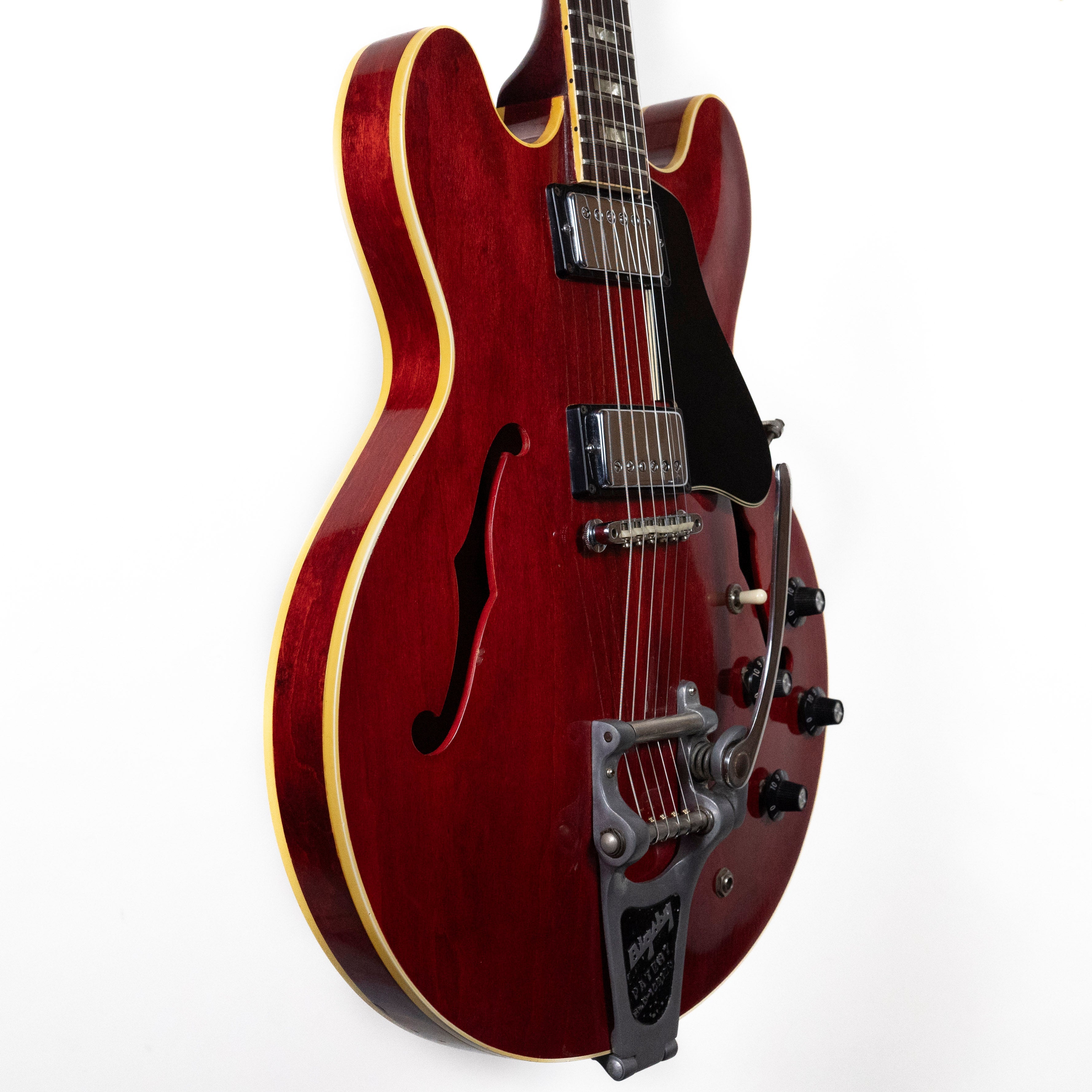 Gibson 1968 ES-335, Cherry with factory Bigsby