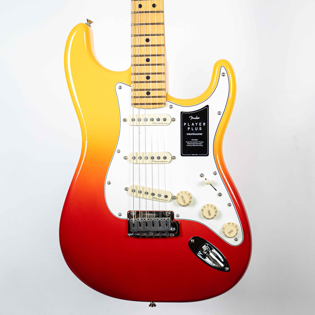 Fender Player Plus Stratocaster Tequila Sunrise, Maple Fingerboard